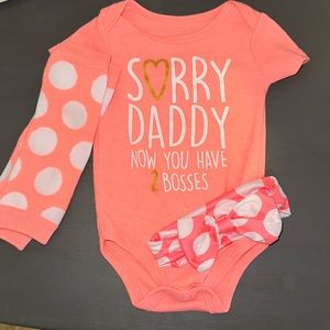 New never worn!!! Baby onesie with matching leg warmers and bow!!